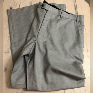 New without tags. Men’s size 40x30 gray dress pants. Brand: Greg Norman